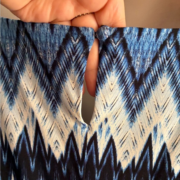 Eliza J Elegant Chic Cold Shoulder Blue and White Geometric Print Dress 14 - Picture 8 of 13